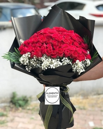 100 gül kız isteme buketi